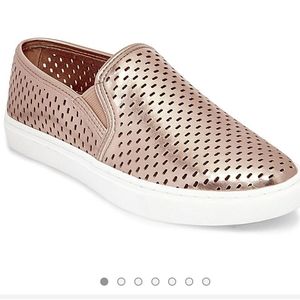 Steve Madden Rose Gold sneakers